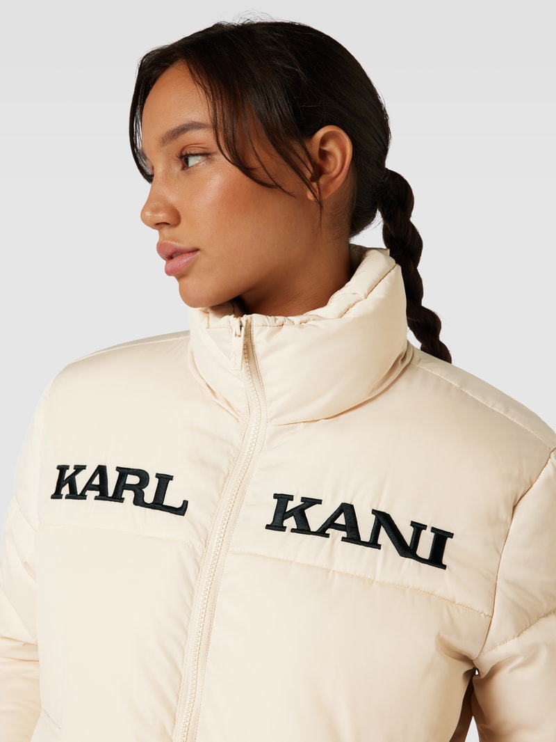 Steppjacke mit Eingrifftaschen in beige