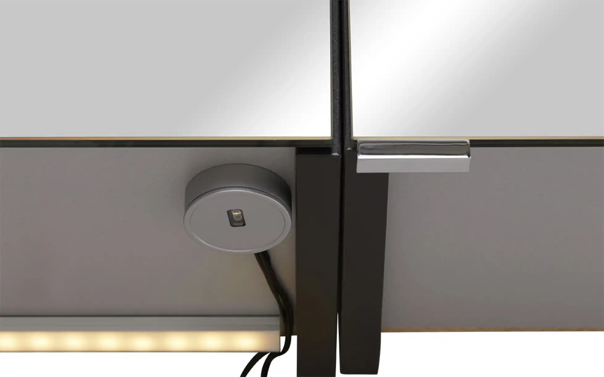 Spiegelschrank