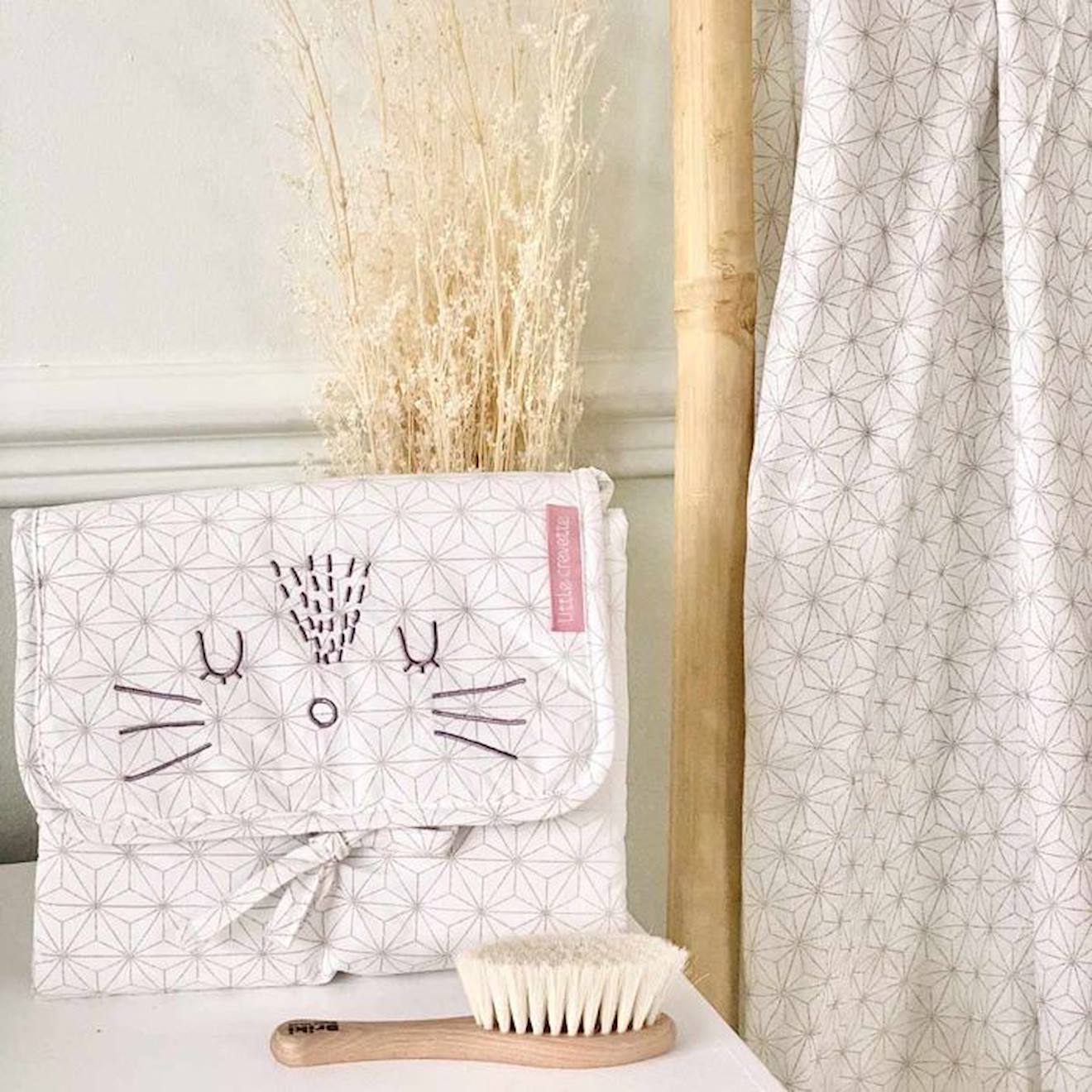 Tapis à langer en coton bio* Pompom beige