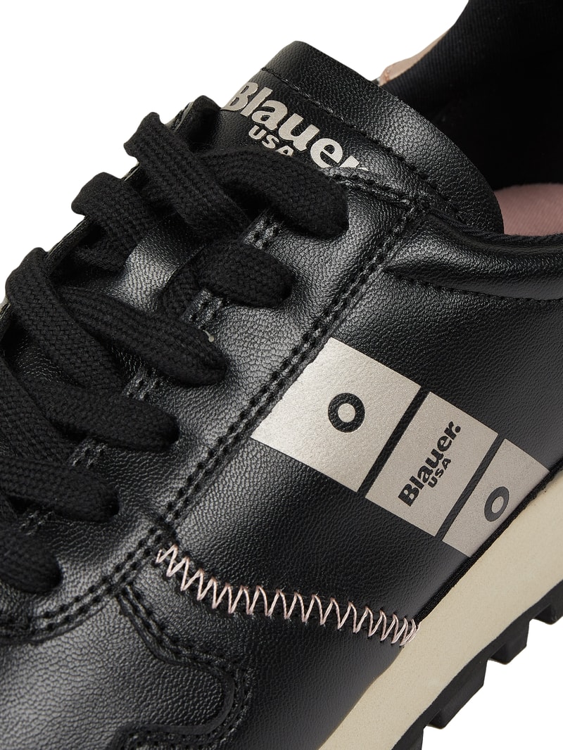 Sneaker in Leder-Optik Modell 'Merril' in schwarz