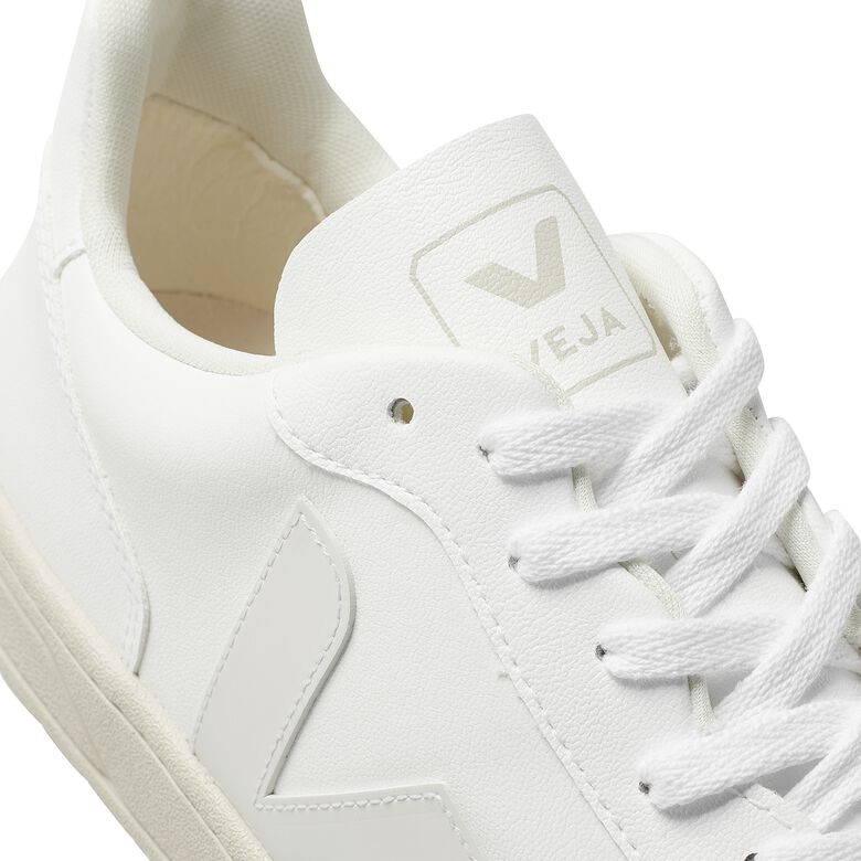 Veja WMNS V-10 full white