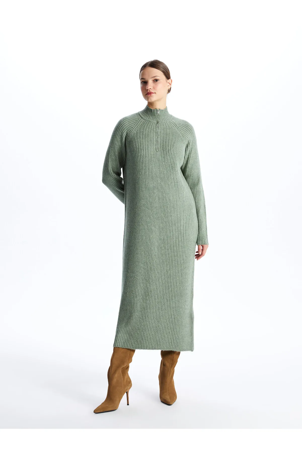LC Waikiki  Einfarbiges, langärmliges Damen-Strickkleid mit hohem Kragen