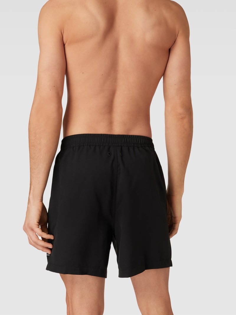 Badehose mit Label-Patch in schwarz