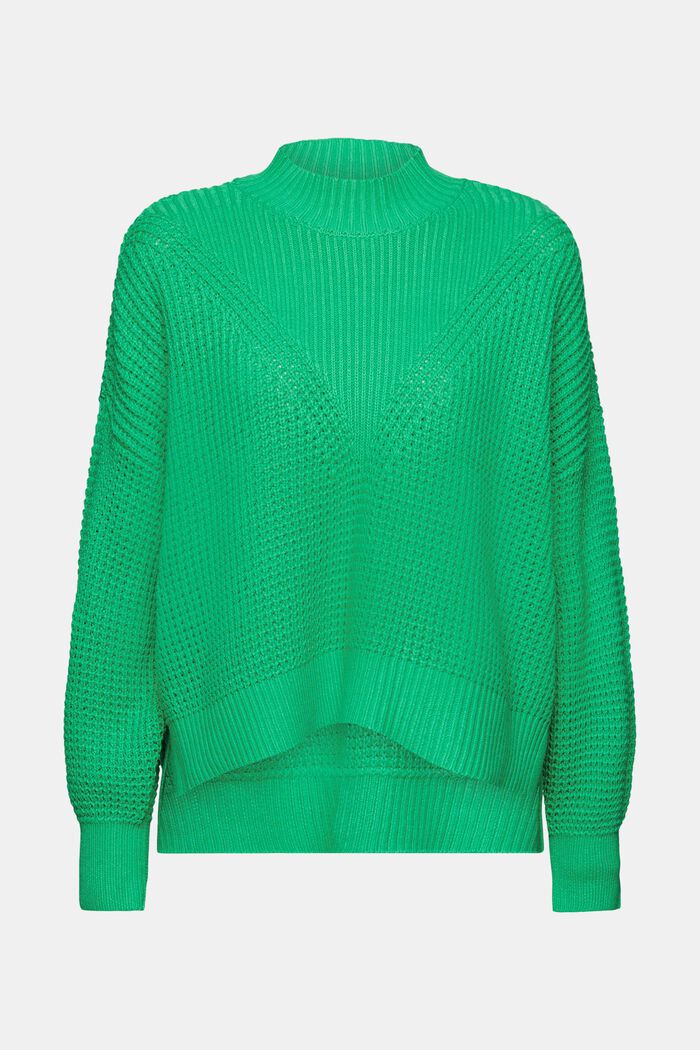 Weiter Pullover mit Stehkragen
