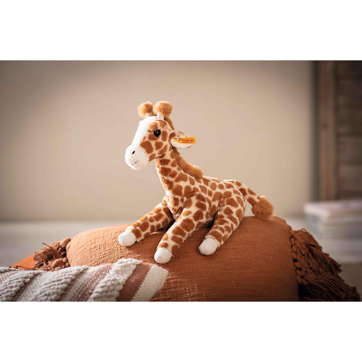 Soft Cuddly Friends Gina Giraffe