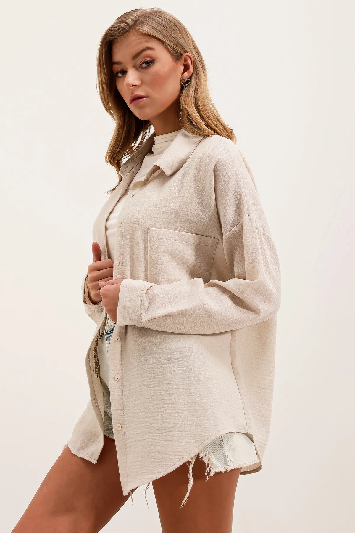 Bigdart  20153 Oversize-Leinenhemd mit einer Tasche – Creme