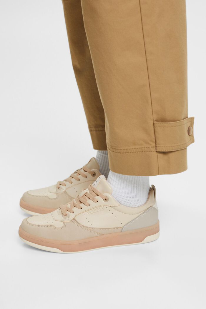 Zweifarbige Sneaker in Lederoptik
