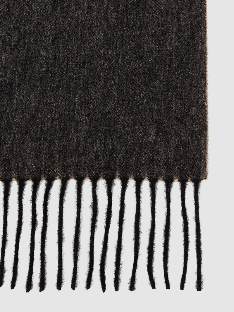 Schal aus Woll-Kaschmir-Mix in taupe