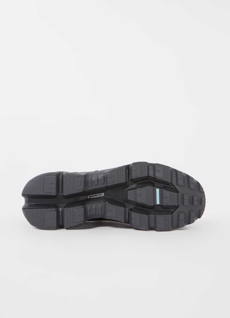 Pe handle-urile Cloudwander
