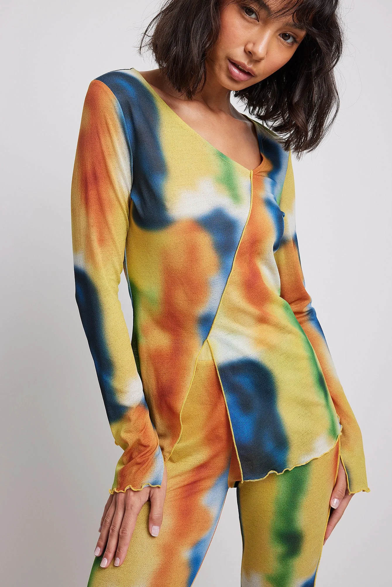 Durchsichtig bedrucktes asymmetrisches Top