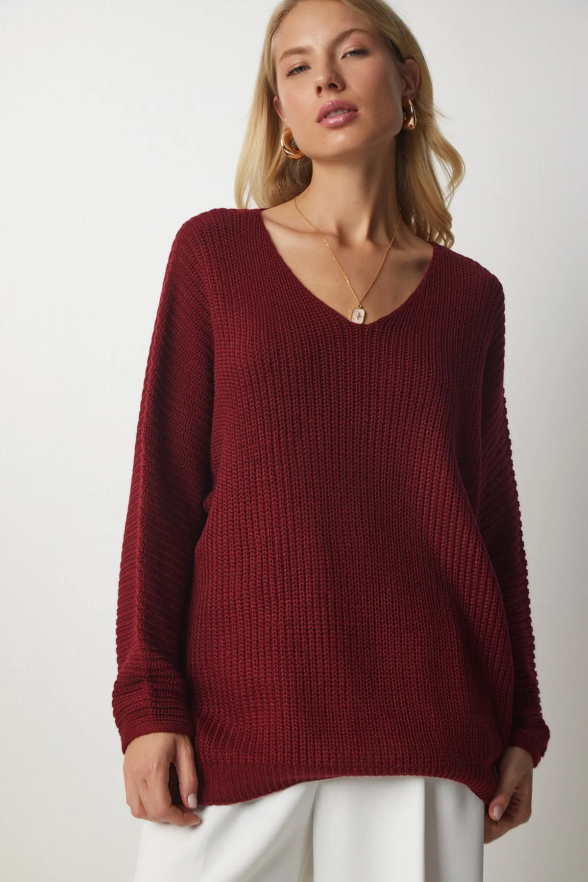 Happiness İstanbul  Burgunderrotes Thessaloniki-Sweatshirt mit V-Ausschnitt für Damen in Übergröße ZA00059