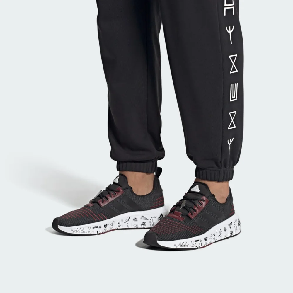 adidas Swift Run 23 IG4701 / schwarz
