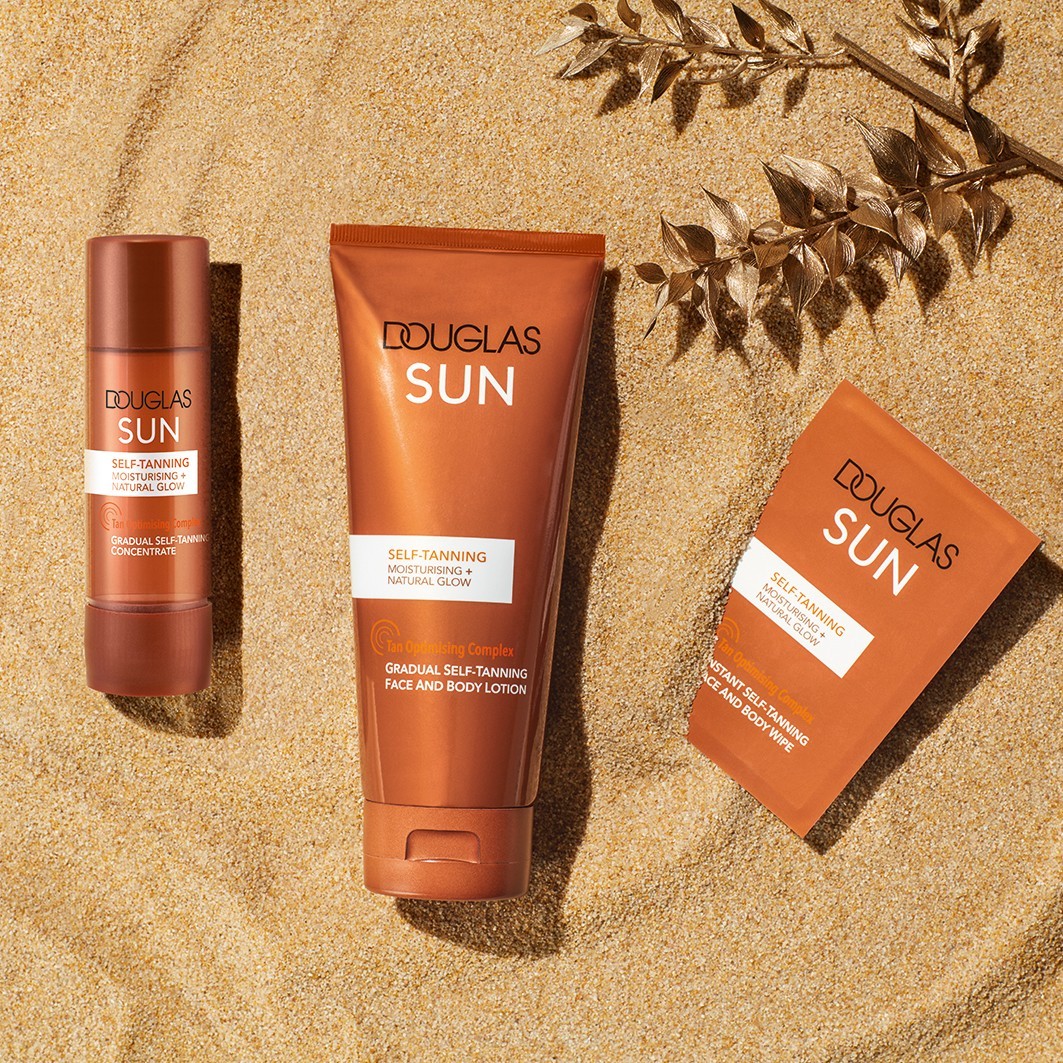 Self-Tanning Face and Body Wipe