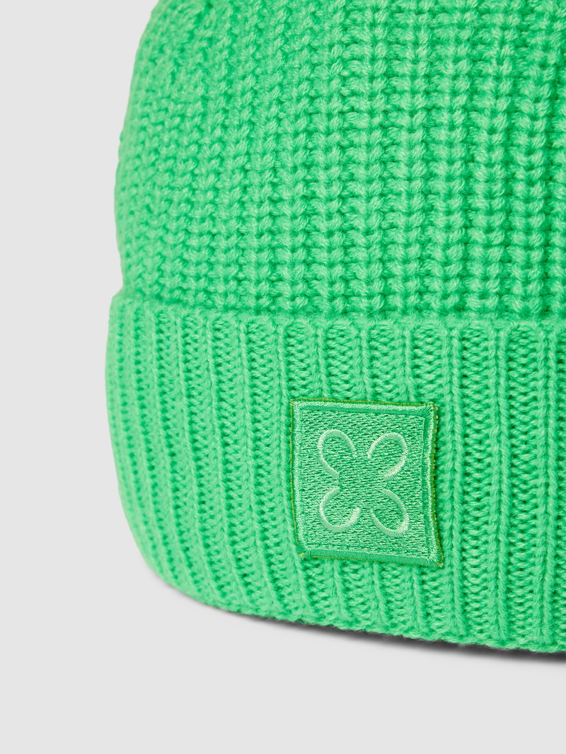 Beanie mit Woll-Anteil in türkis