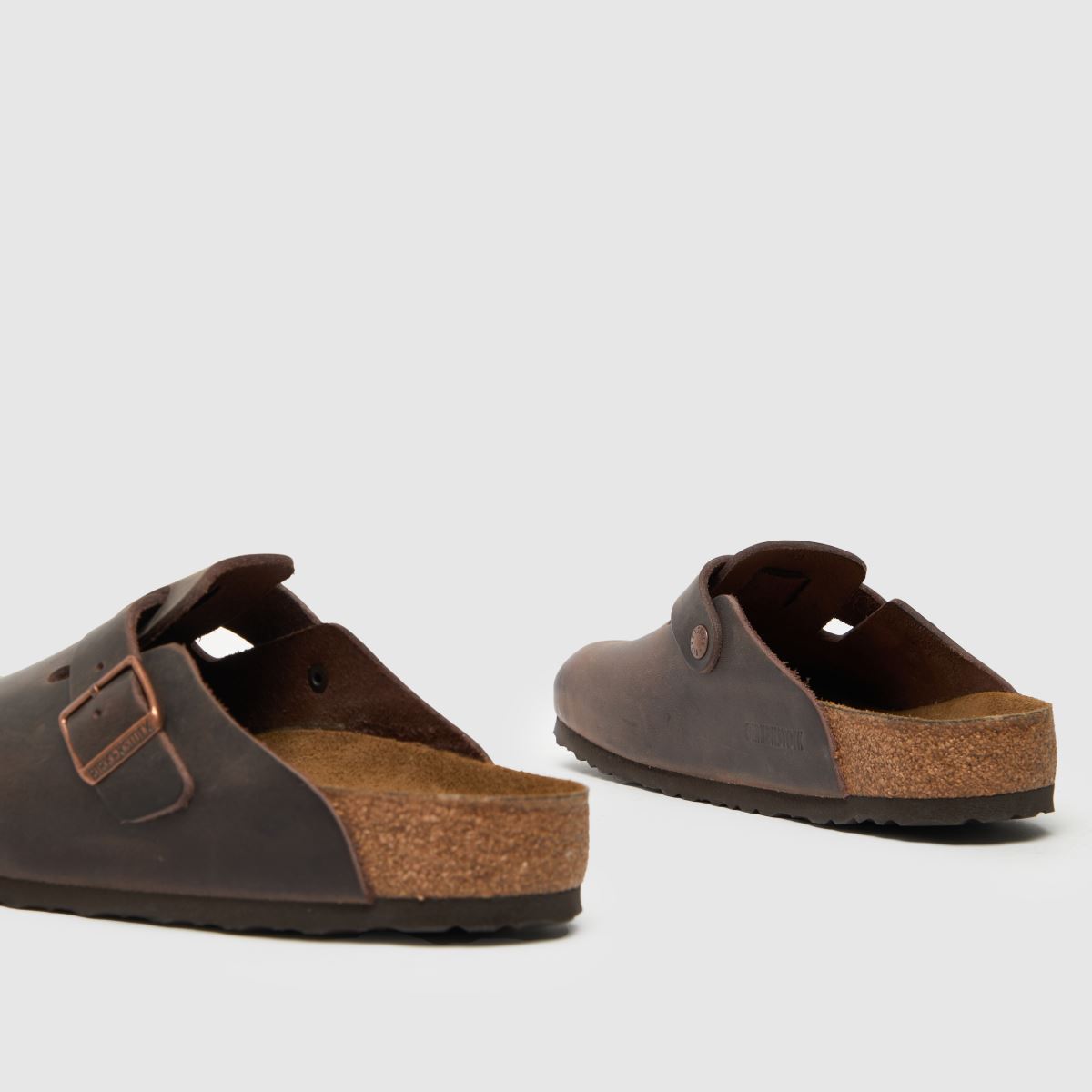 BIRKENSTOCK Boston klumpa szandál sötétbarna színben