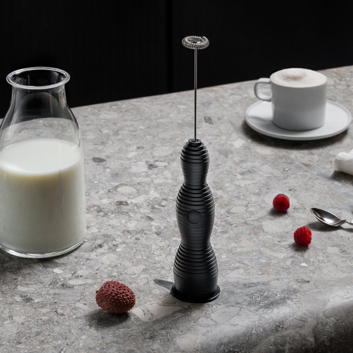 Alessi Milchaufschäumer Milchaufschäumer PULCINA - Farbwahl, Wiederaufladbar über USB-C