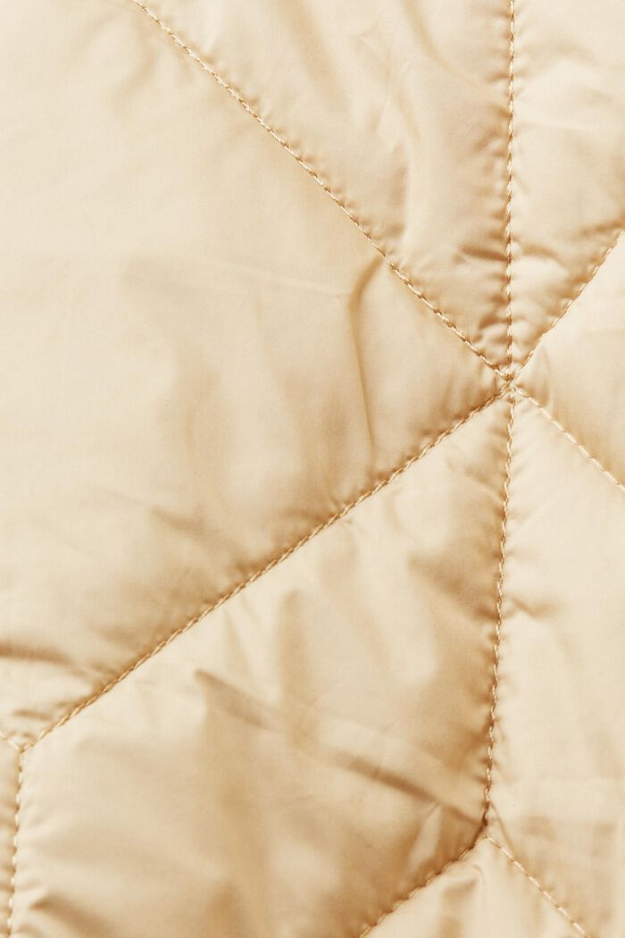 Recycelt: Steppjacke mit Teddyfutter