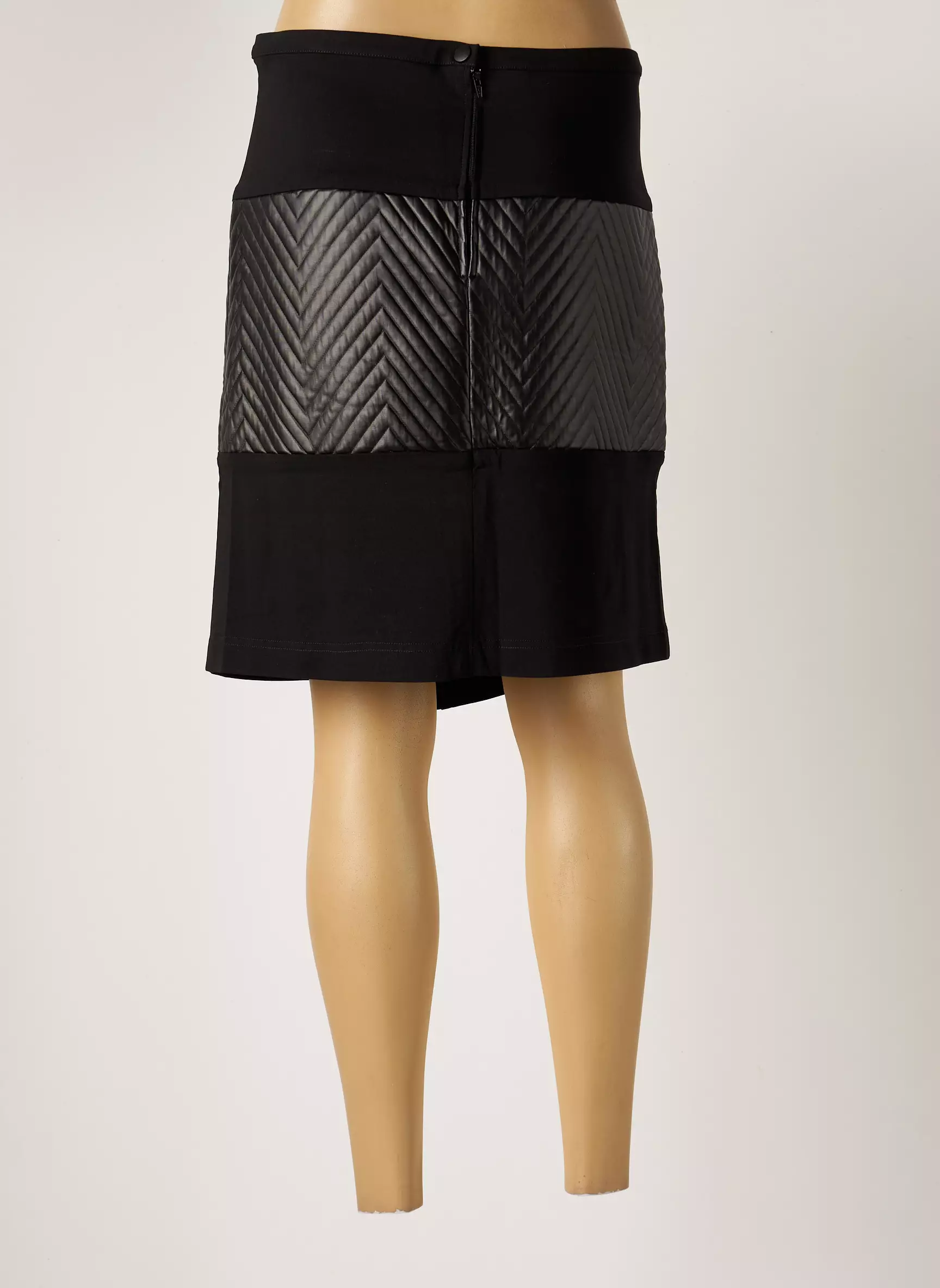 Nu Jupes Courtes Femme couleur noir