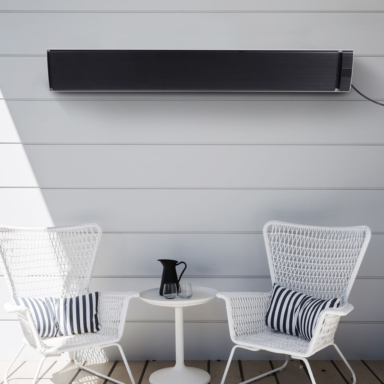Outsunny Outdoor-Heizung 2400 W Heizstrahler Alu 133 x 20 x 4,8 cm
