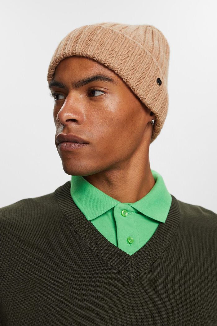 Beanie aus grobem Rippstrick
