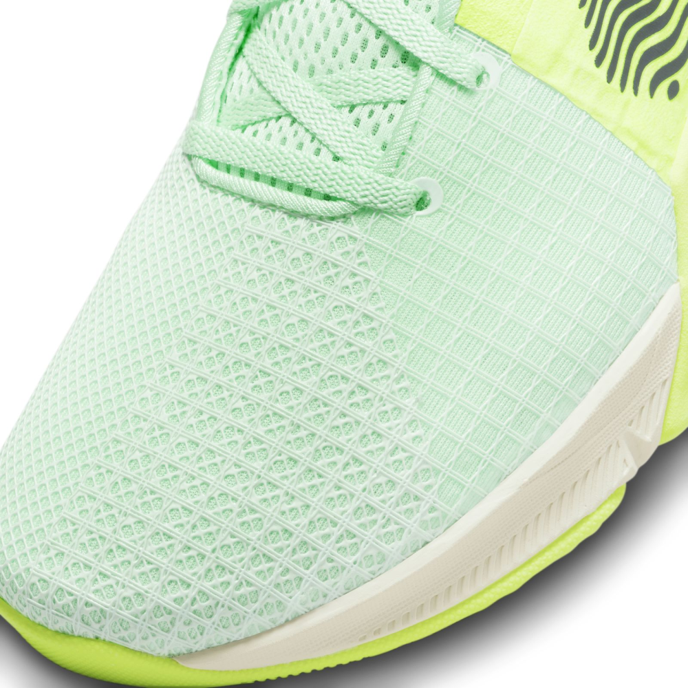 Nike Metcon 8 DO9328-300 / grün