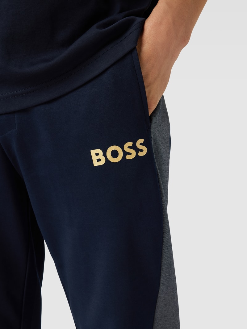 Sweatpants mit Logo-Print und elastischem Bund in dunkelblau