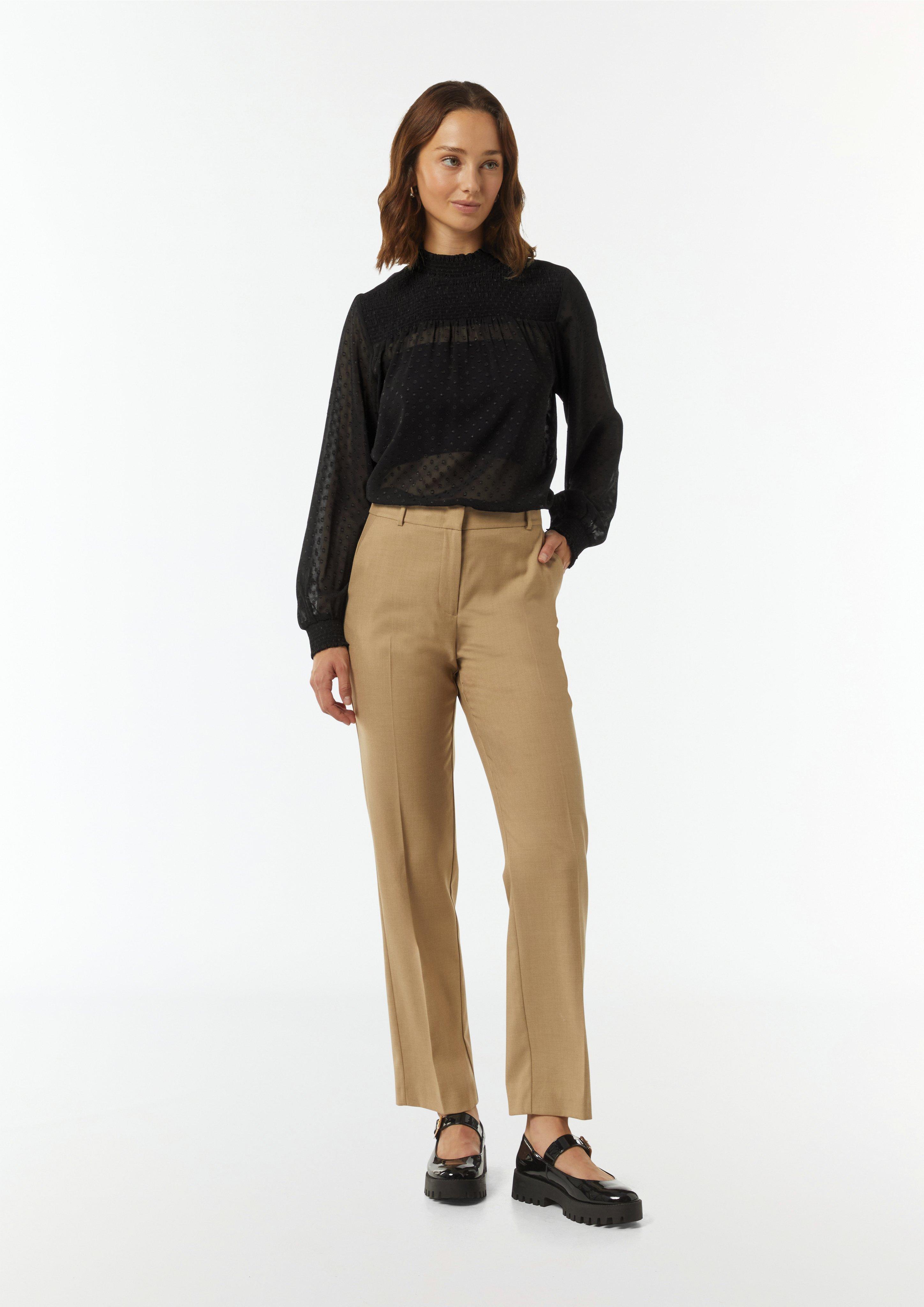 Transparente Jacquard-Bluse mit Smok-Detail - schwarz
