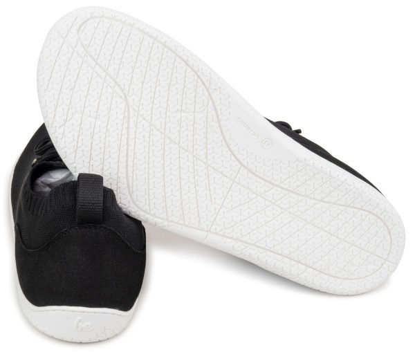 BeLenka |a ~ Stride ~ Black & White