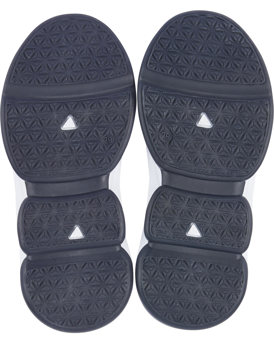 Sneaker mit Mesh