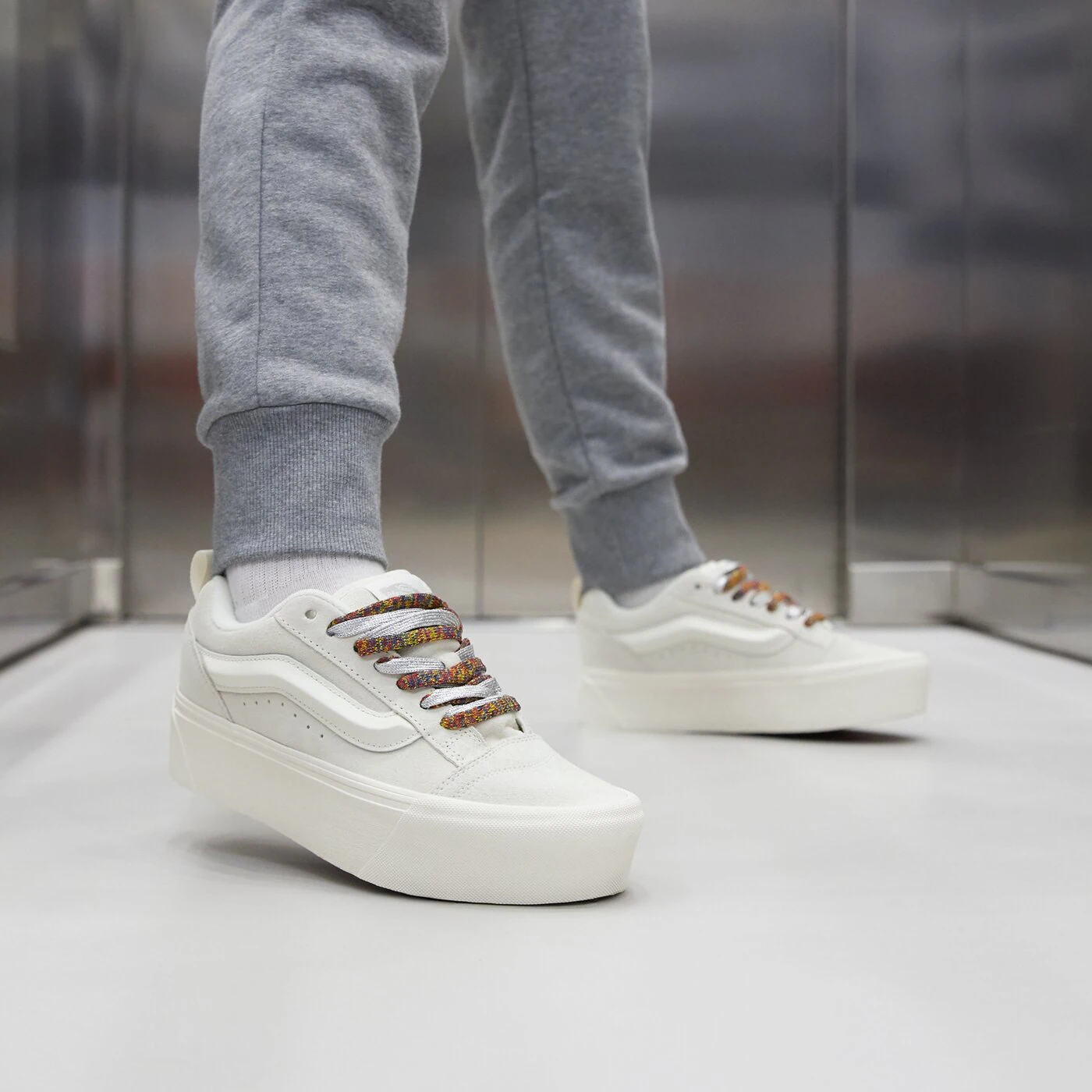 VANS KNU STACK Kremowy