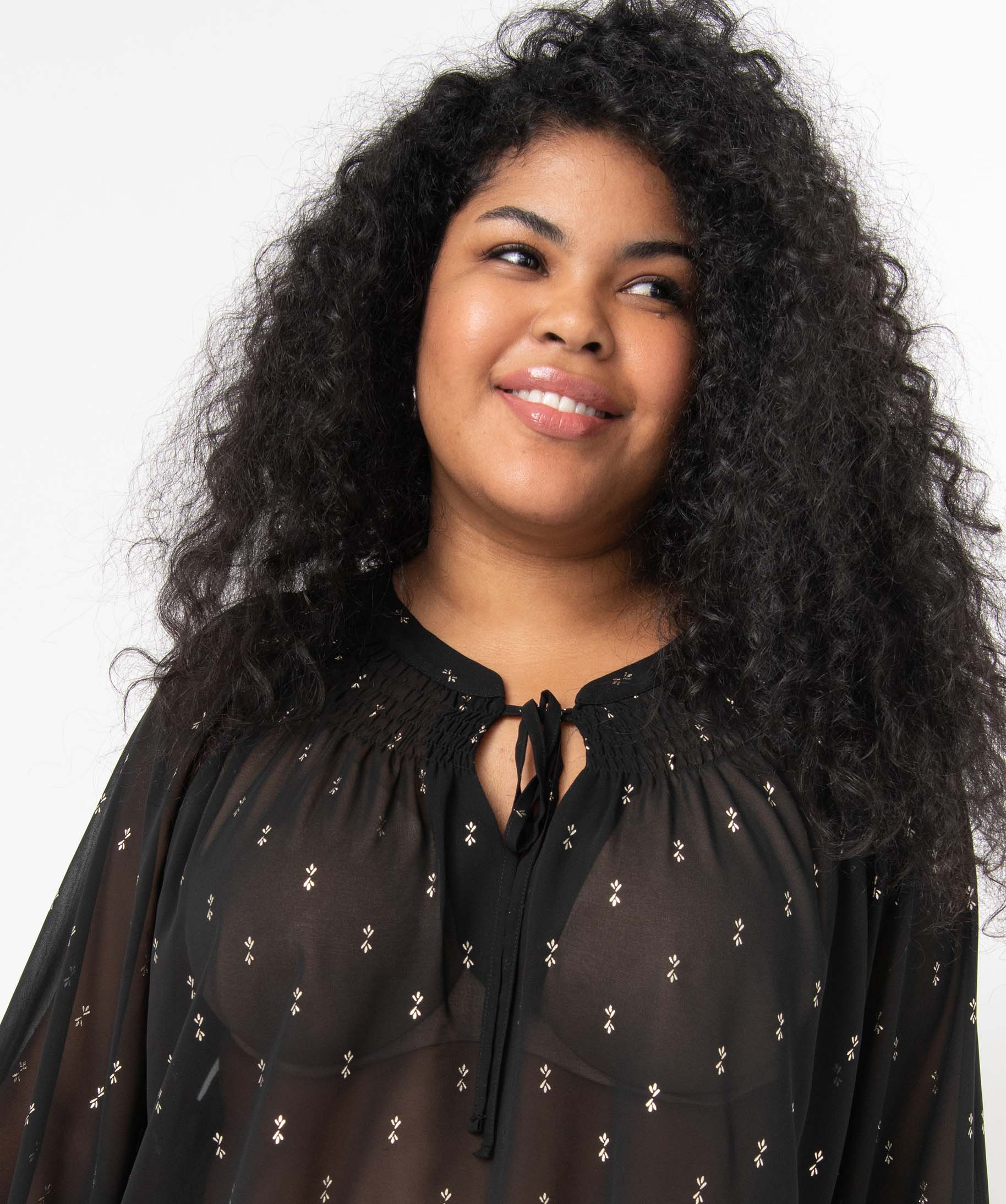 Blouse femme grande taille en voile imprimé brillant et smocks noir | GEMO