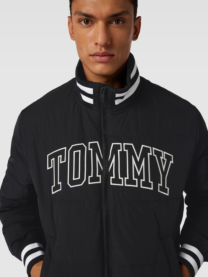 Bomberjacke mit Label-Stitching Modell 'NEW VARSITY' in schwarz