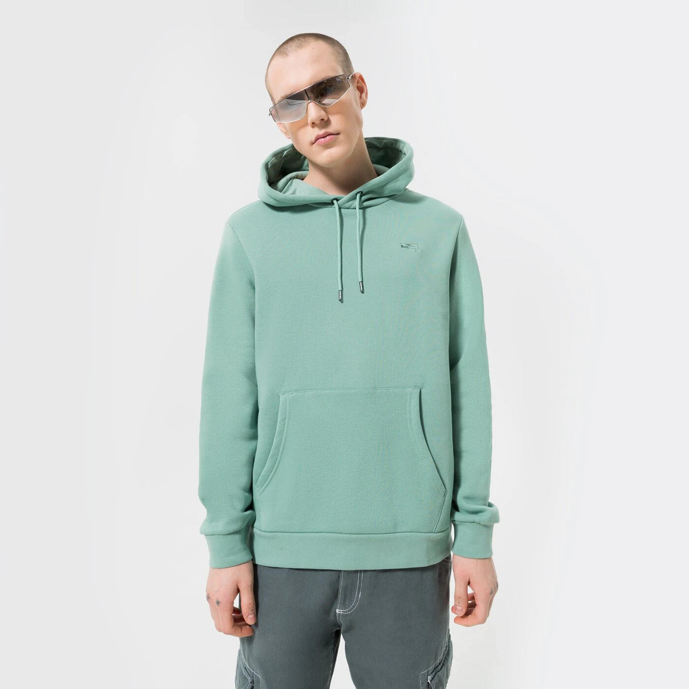 CONFRONT HOODIE GREEN Grün