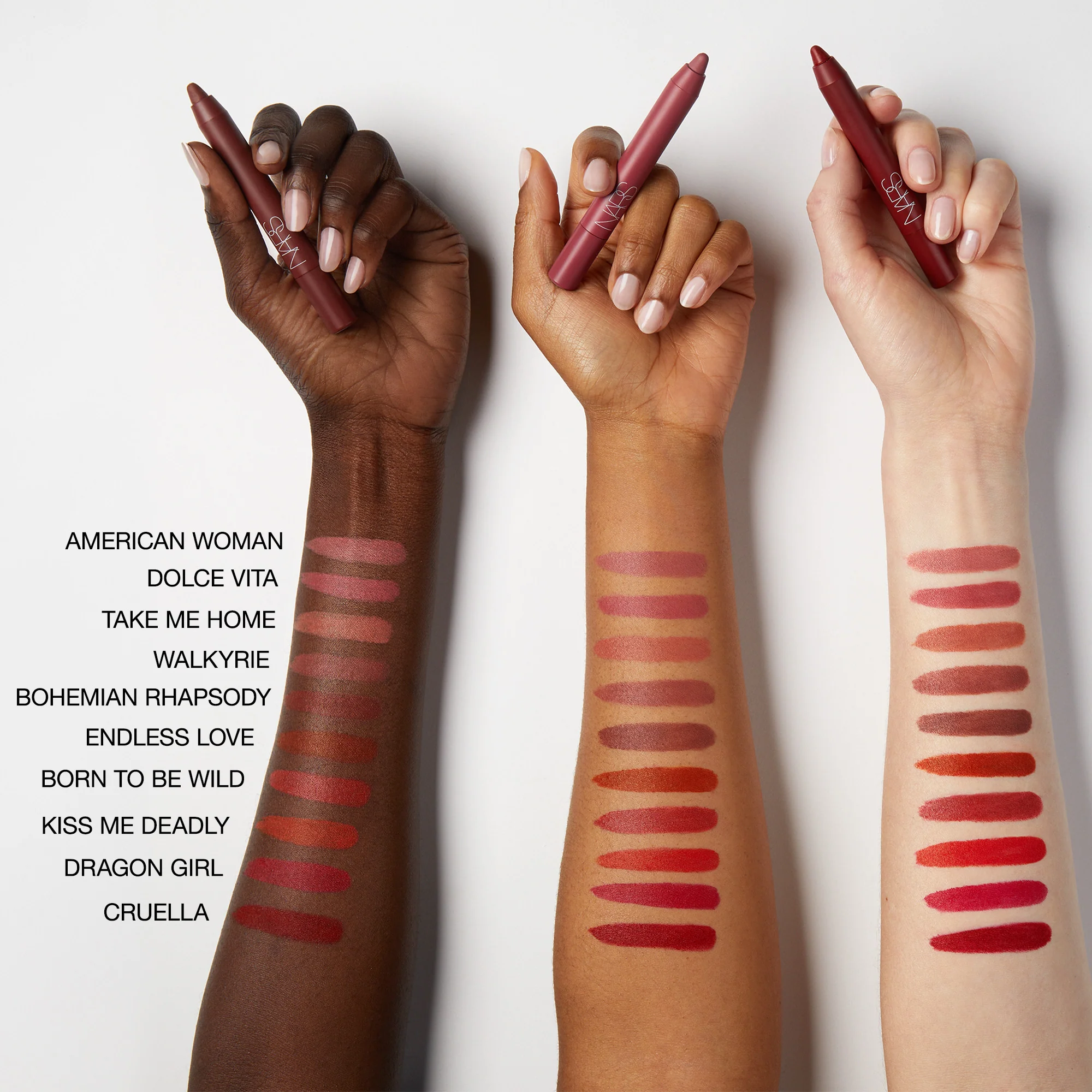 Lápiz labial POWERMATTE de alta intensidad