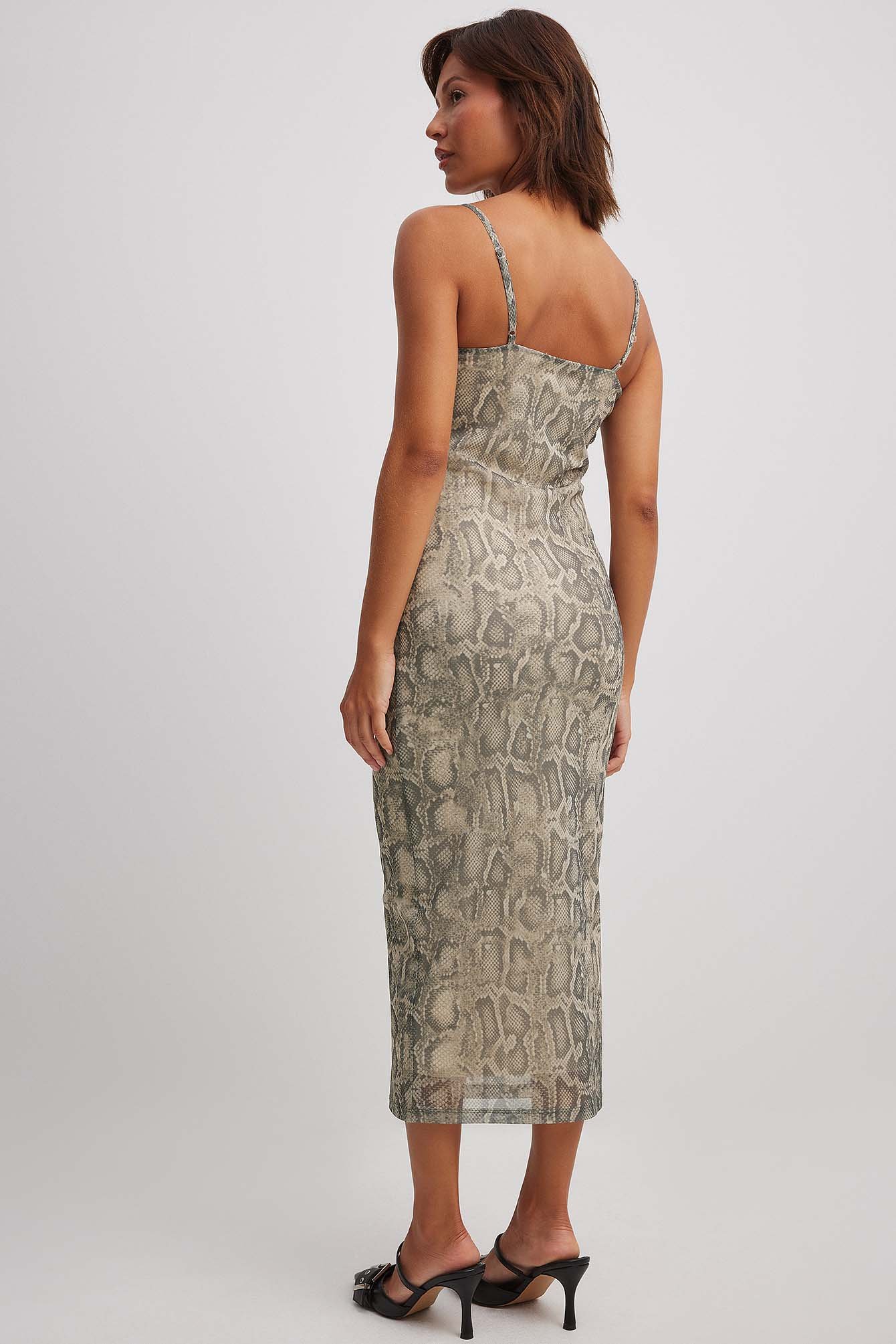 Netzkleid mit dünnen Trägern