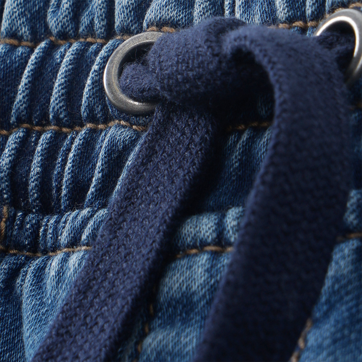 Jungen Pull-on-Jeans mit Tunnelzug