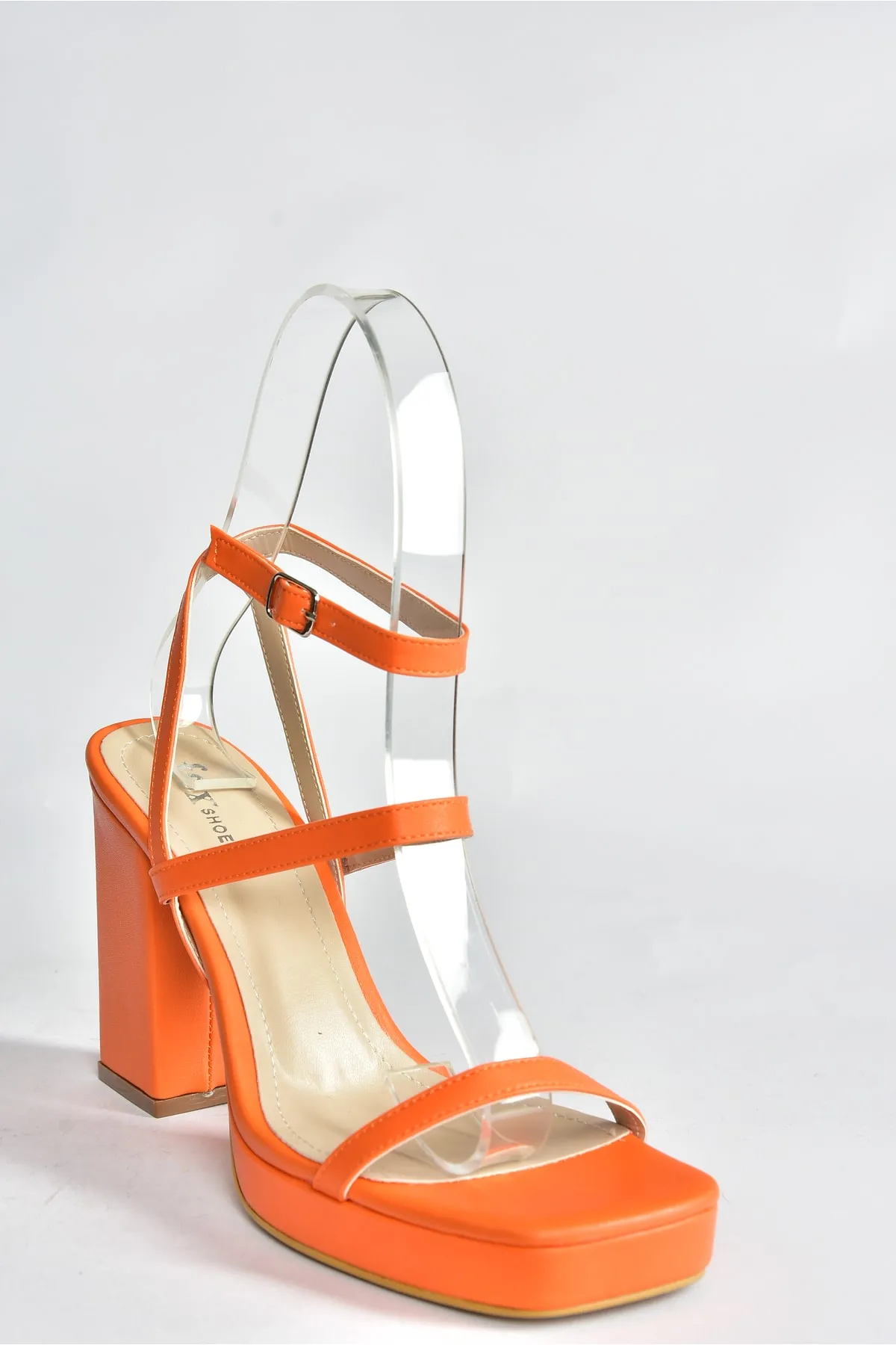 Fox Shoes  Orangefarbene, lässige Damenschuhe mit dicken Absätzen M282462709