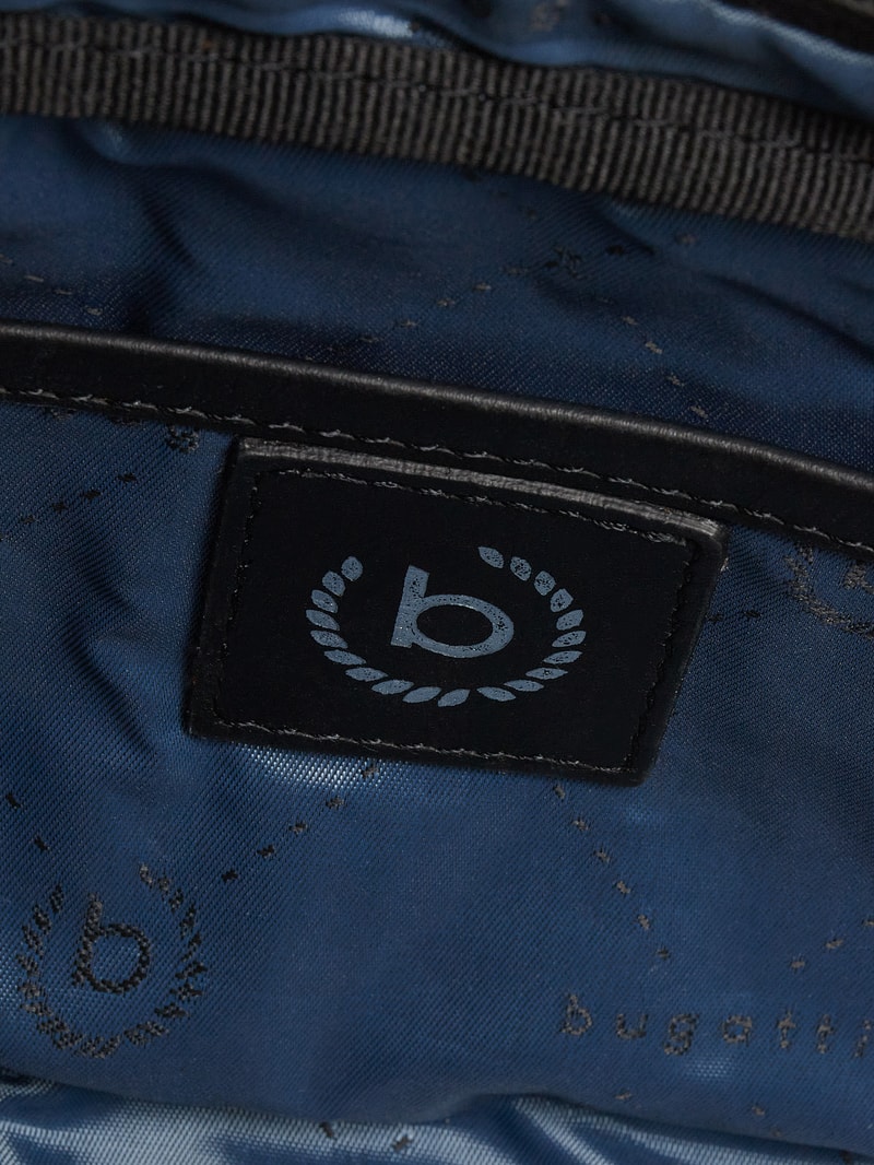 Kulturbeutel mit Logo in schwarz