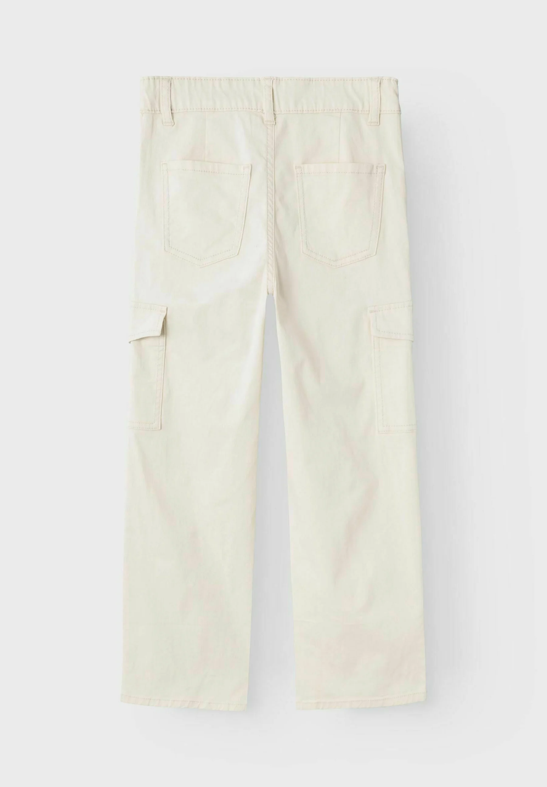 Pantalones cargo con nombre ancho