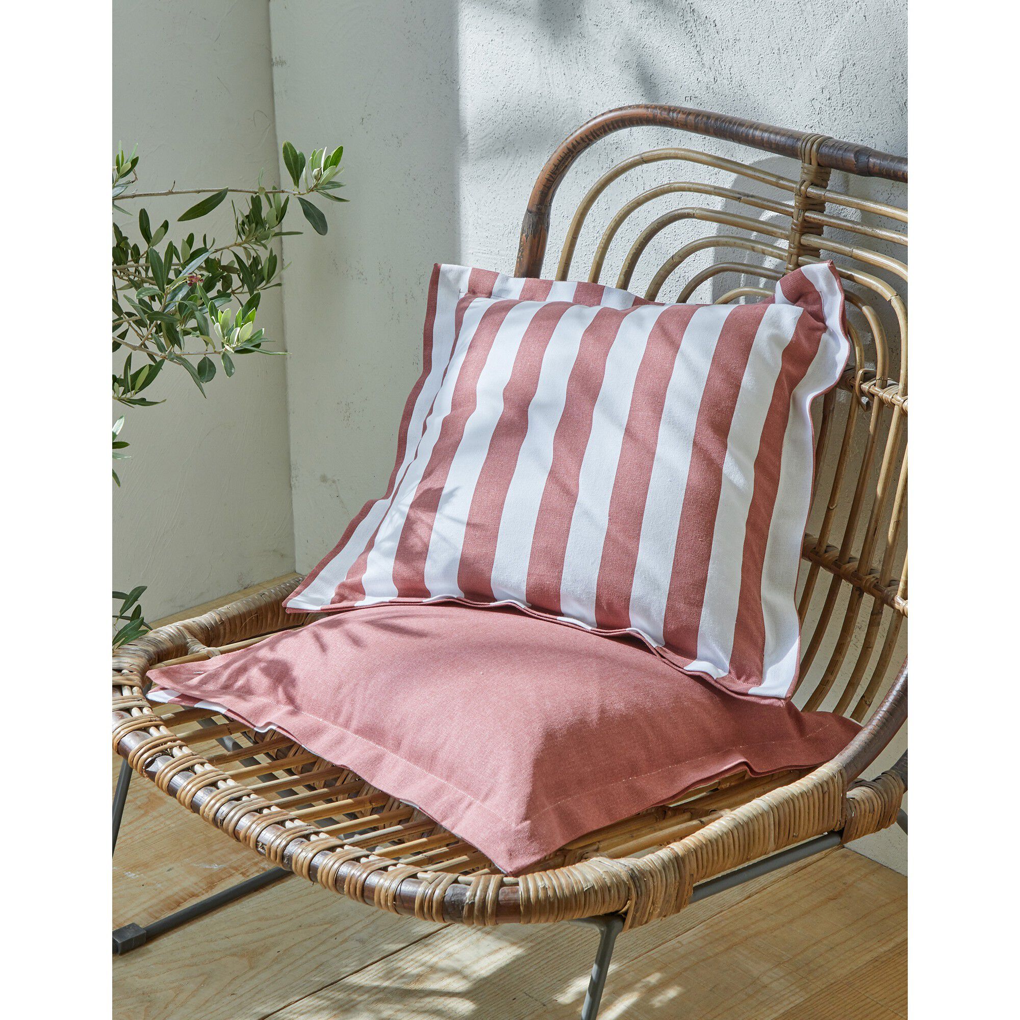 Housse de coussin rayée, collection Ninole