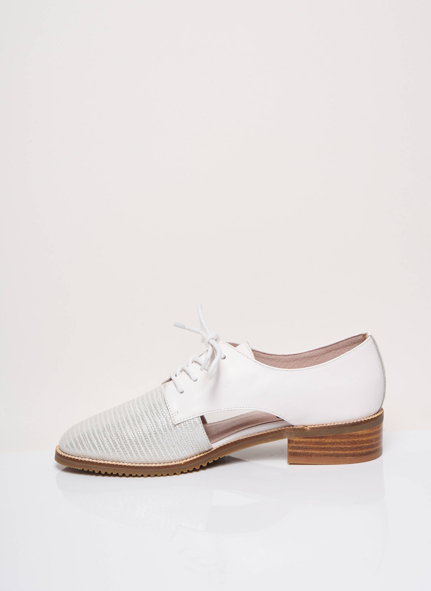 Metamorf Ose Derby Femme couleur blanc