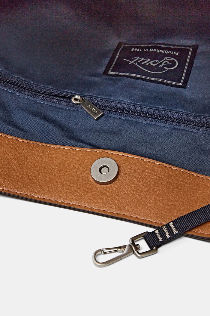 Recycelt: Hobo Bag in Lederoptik