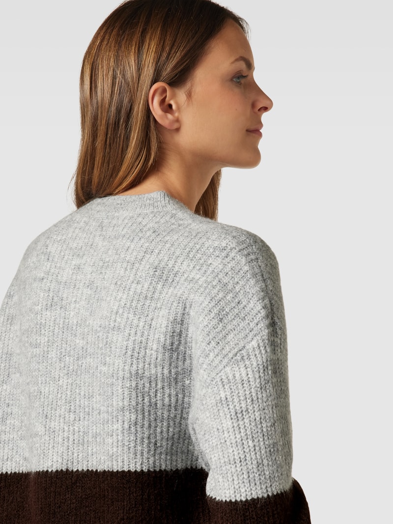 Strickpullover mit Rundhalsausschnitt in dunkelbraun