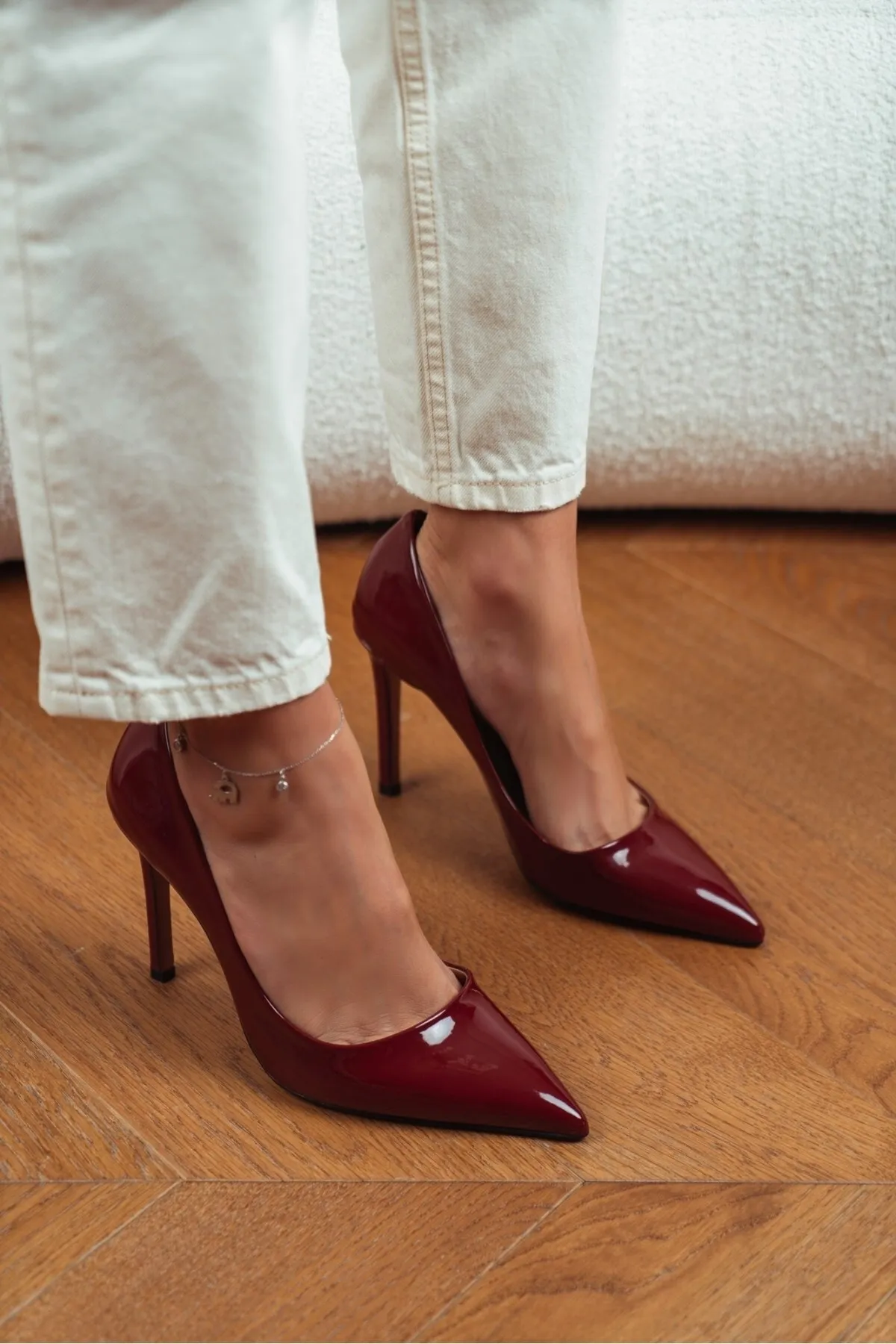 NİŞANTAŞI SHOES  Vanessa Damen-Stiletto aus burgunderrotem Lackleder mit spitzer Zehenpartie