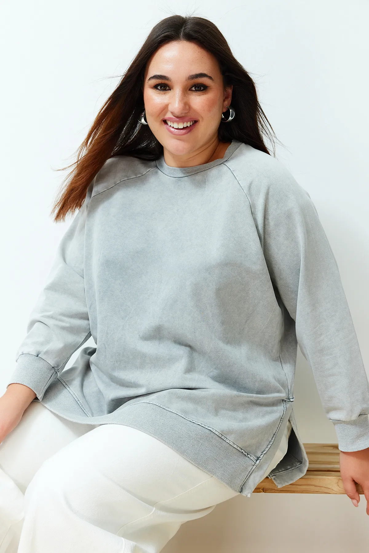 Trendyol Modest  Grau gewaschenes Strick-Sweatshirt TCTSS23TW00062