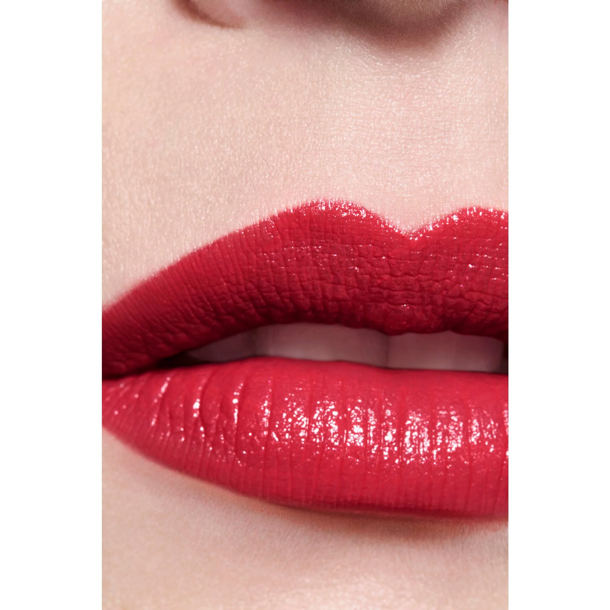 ROUGE ALLURE L'EXTRAIT - RELLENO - LABIAL DE ALTA INTENSIDAD CON EXTRACTO Y TRATAMIENTO LIGERO