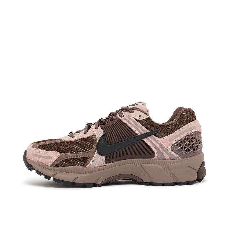 NIKE Wmns Zoom Vomero 5 