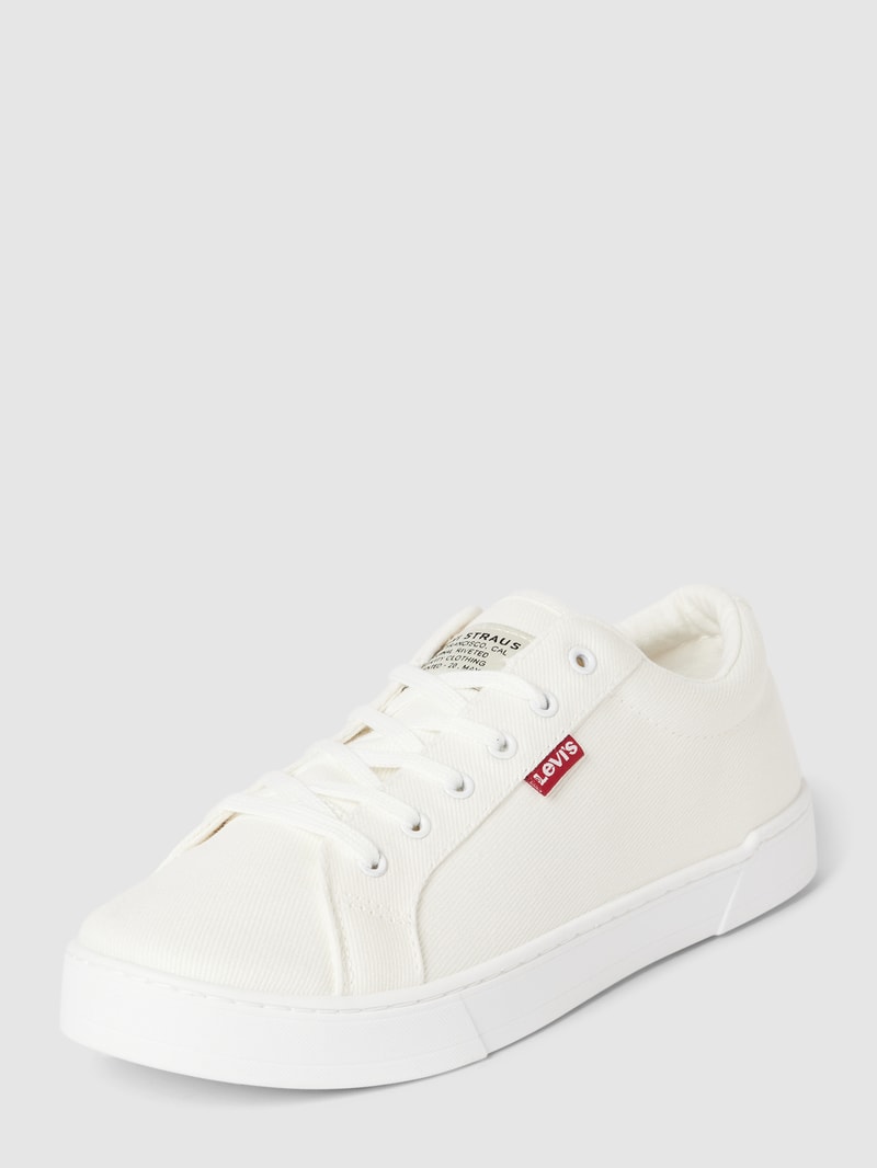 Sneaker mit kontrastivem Label-Detail in weiß