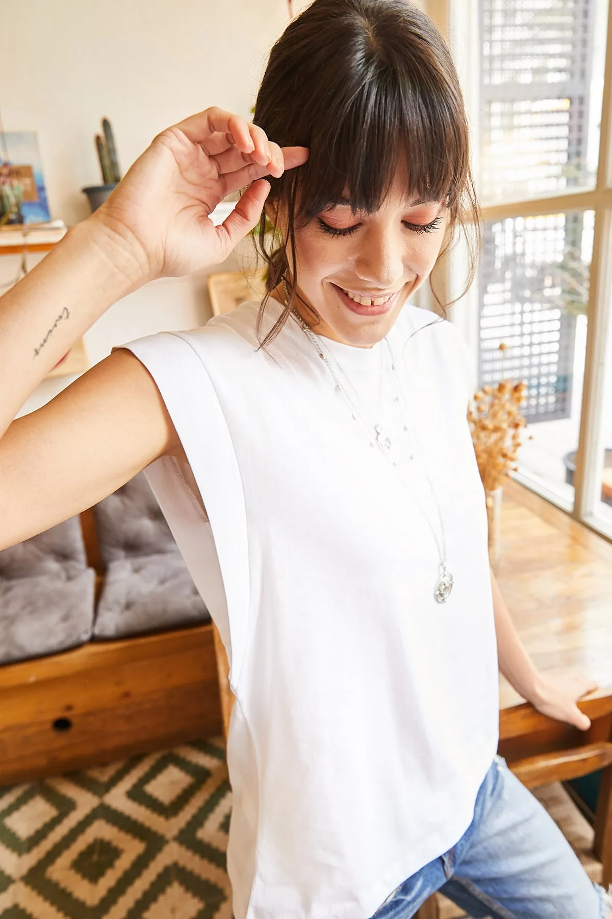 Olalook  Weißes Fledermaus-T-Shirt mit Unterarmteil für Damen TSH-19000330