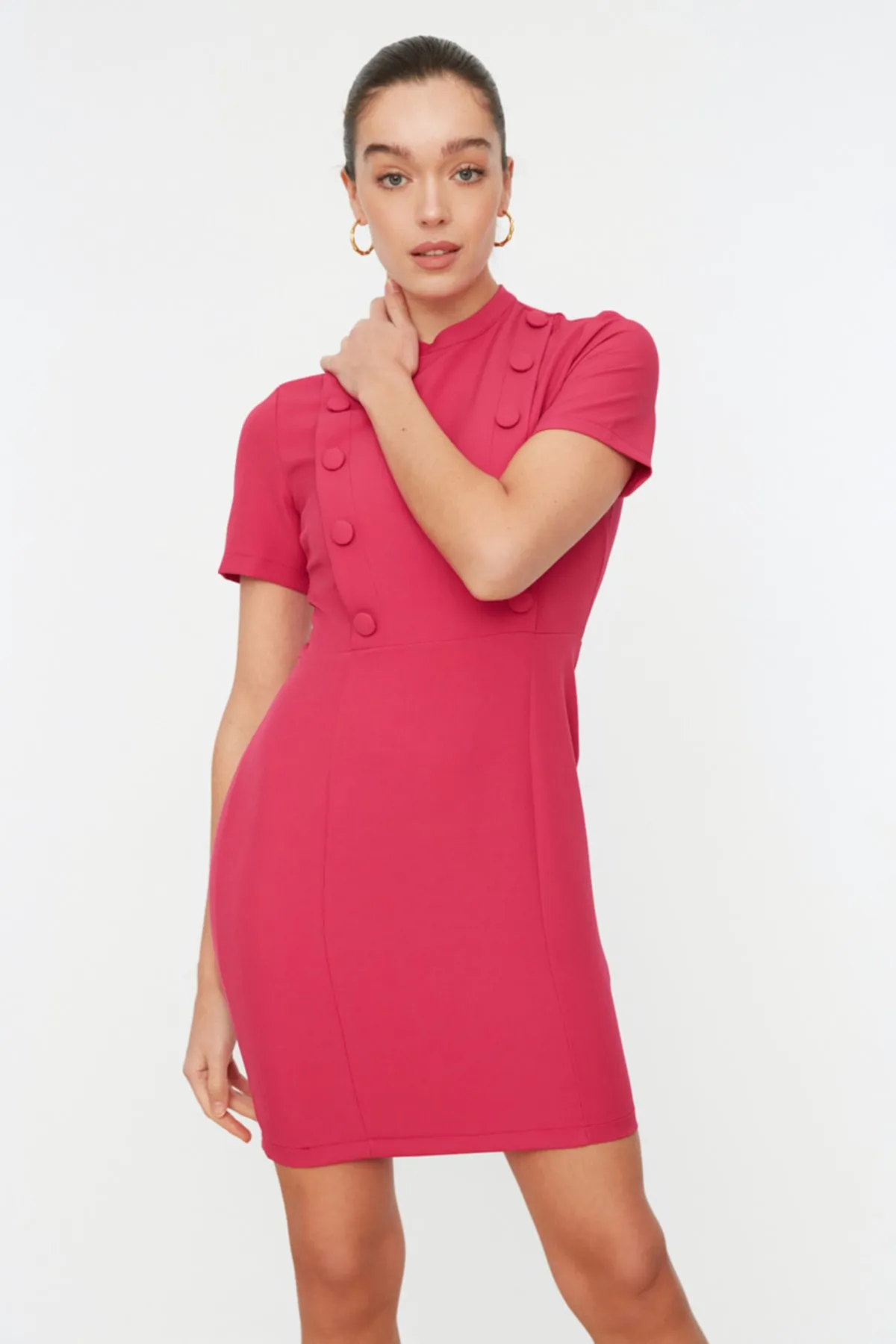 Trendyol Collection  Fuchsiafarbenes Webkleid mit gewebten Knöpfen und Details TWOSS21EL0322